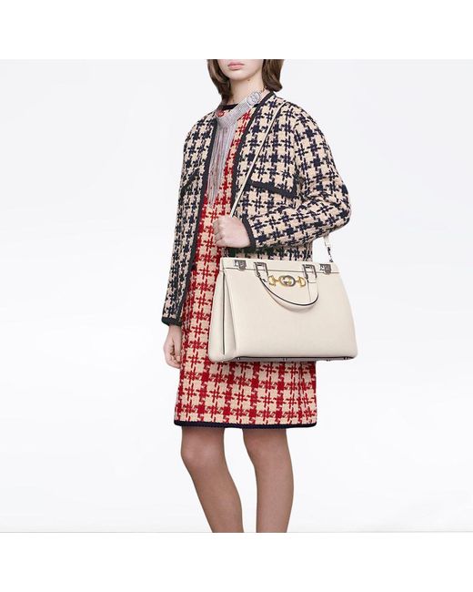 Gucci Zumi Handbag Medium Full Grain Calf-skin Leather Shoulder Bag  (GG2054) in White | Lyst