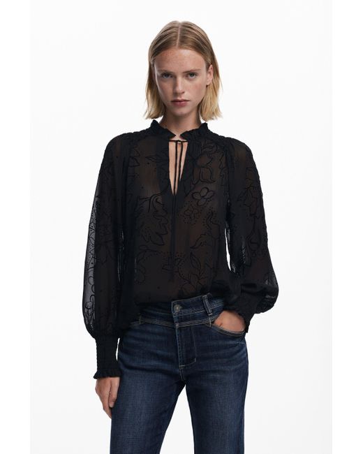 Blusa Trasnparencias Flocado Desigual de color Blue