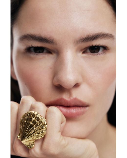 Desigual Metallic Plated Shell Ring Zalio