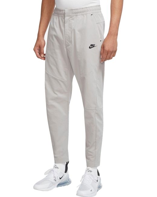 Nike Sportswear Tech Essentials Unlined Commuter Pants for Men - Lyst