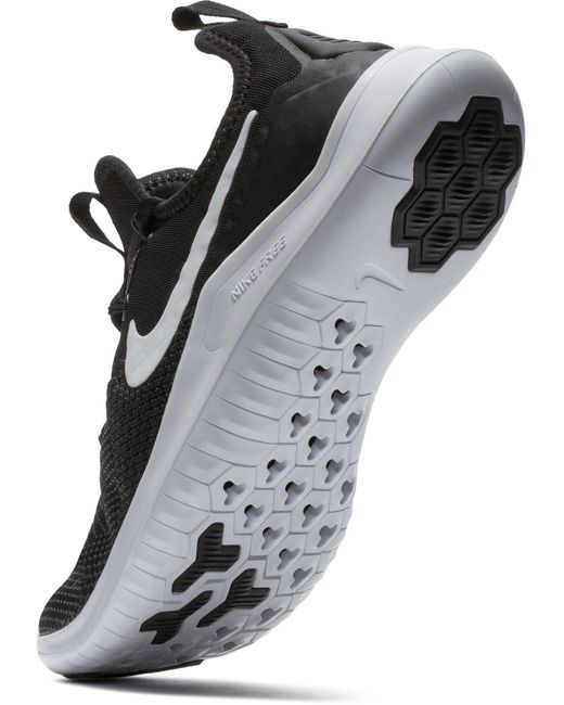 nike free tr8 black and white