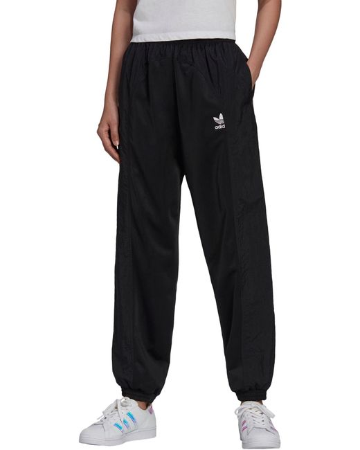adidas Originals Adicolor Split Trefoil Track Pants in Black | Lyst