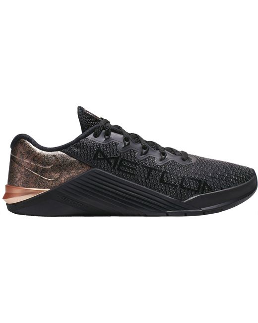 black and rose gold metcon
