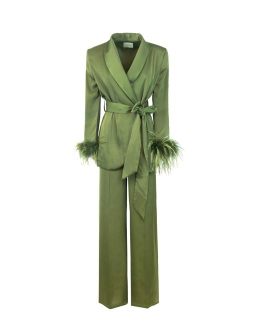 The Archivia Green Tailor Ives Verde Con Piume