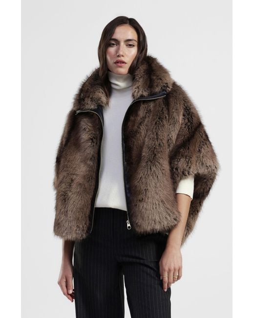 Outer Jacket Eco-Fur Corta Con Zip E Cappuccio di Dixie in Multicolor