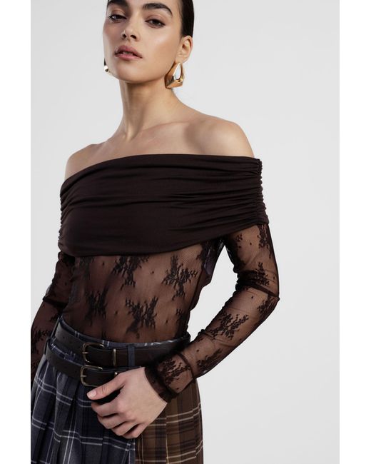 Top Transparent À Manches Longues Et Encolure Bardot Dixie en coloris Black