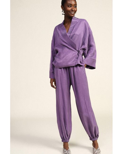 Pantalon Jogging Ample À Poignets Élastiqués Dixie en coloris Purple