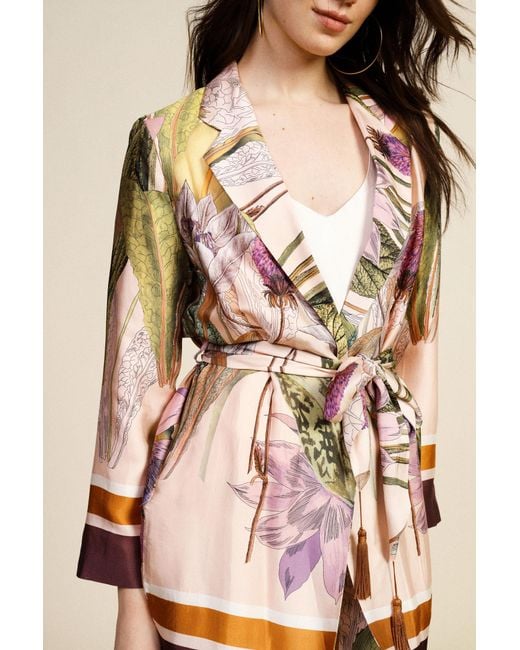 Blazer Imprimé Floral Avec Ceinture À Nouer Dixie en coloris White