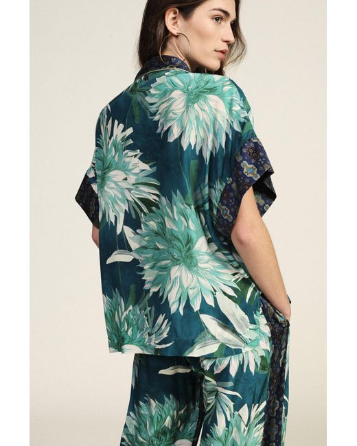 Chemise Ample Imprimé Floral Avec Poche Dixie en coloris Blue