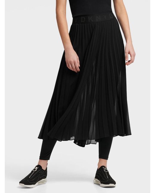 Pull on pleated skirt Clearance