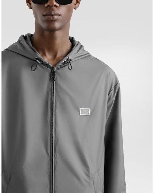 Dolce & Gabbana Sportliche Jacke Mit Kapuze Aus Technischem Gewebe in Gray für Herren