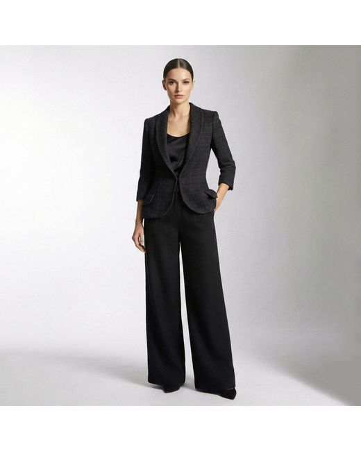 AVENUE No.29 Black Structured Blazer