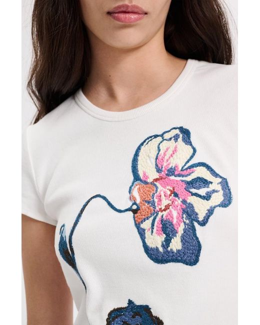 Dorothee Schumacher White Geripptes T-Shirt mit floraler Stickerei