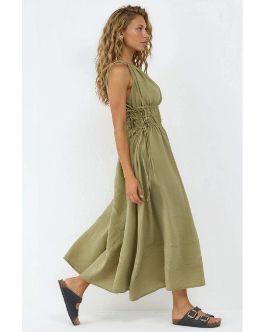 Busem Gerimpelde Strap Midi Jurk in het Green