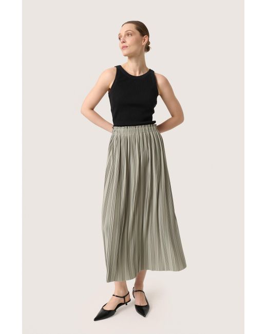 Soaked In Luxury Natural Rock Gerade Passform Shadow Dark