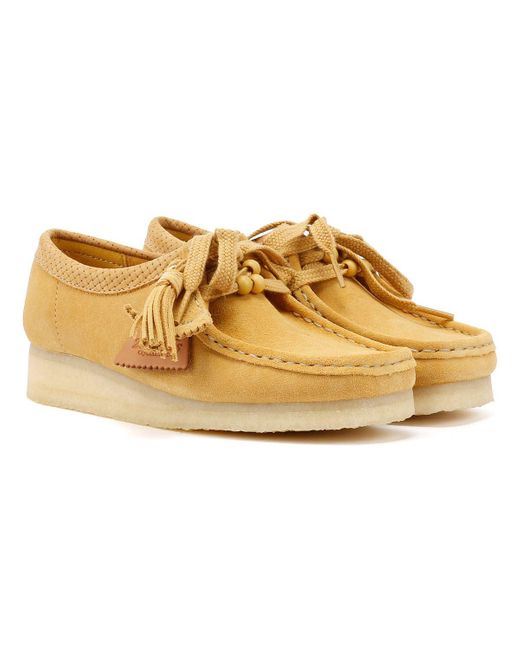 Clarks Wallabee Suede Bruine Schoenen in het Yellow