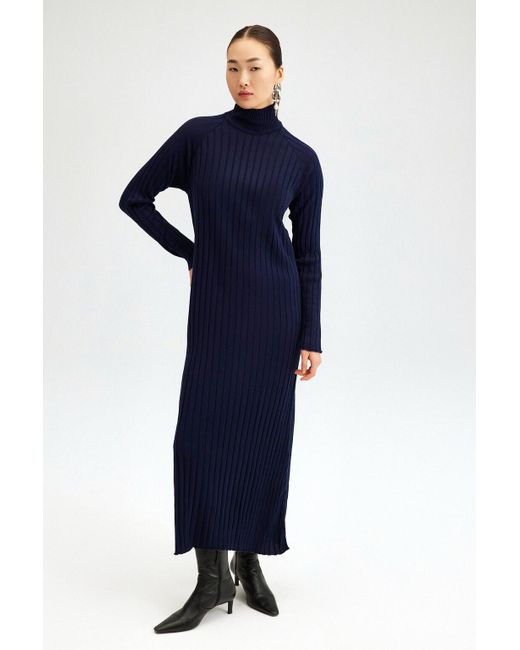 Touché Privé Robe En Maille Frottée À Col Roulé in het Blue