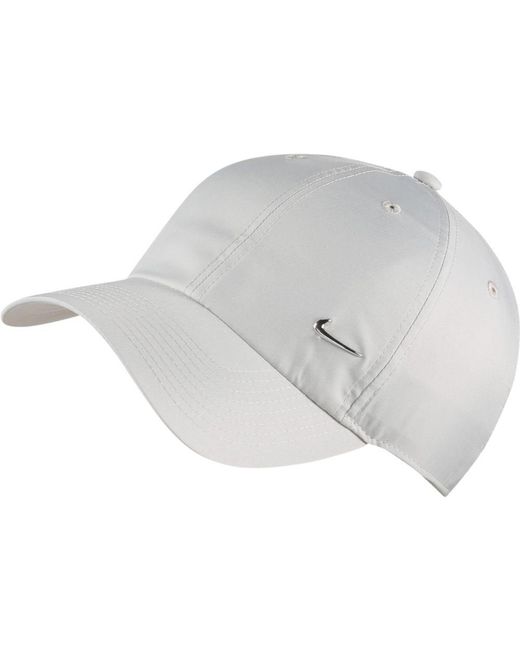 Nike Heritage 86 Metal Swoosh Cap in Light Bone / Metallic Silver (White)  for Men - Lyst