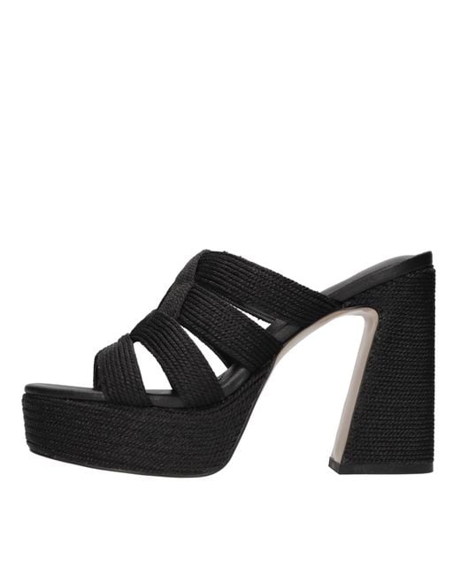 Emanuélle Vee Black Sandals