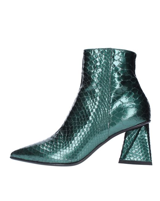 Strategia Green Boots