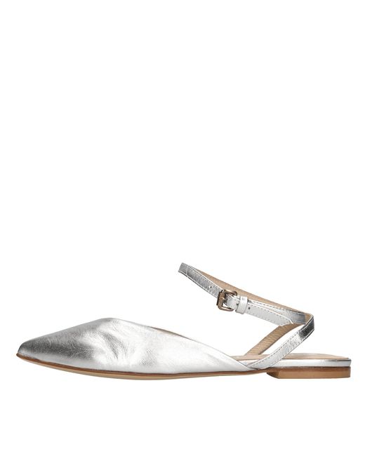 Strategia White Niedrige Schuhe Silber