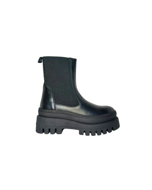 Steve Madden Black Boots