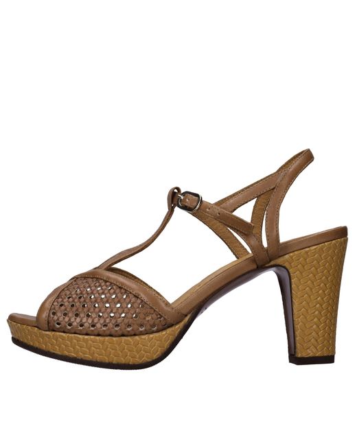 Chie Mihara Brown Sandelblumen