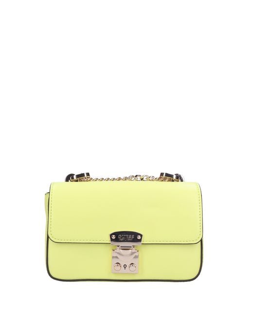 Bolsas. Amarillo Guess de color Yellow