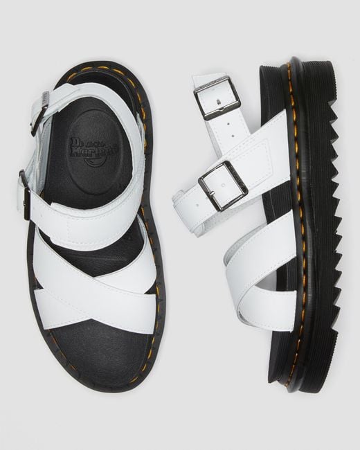 Dr. Martens Voss Ii in het White