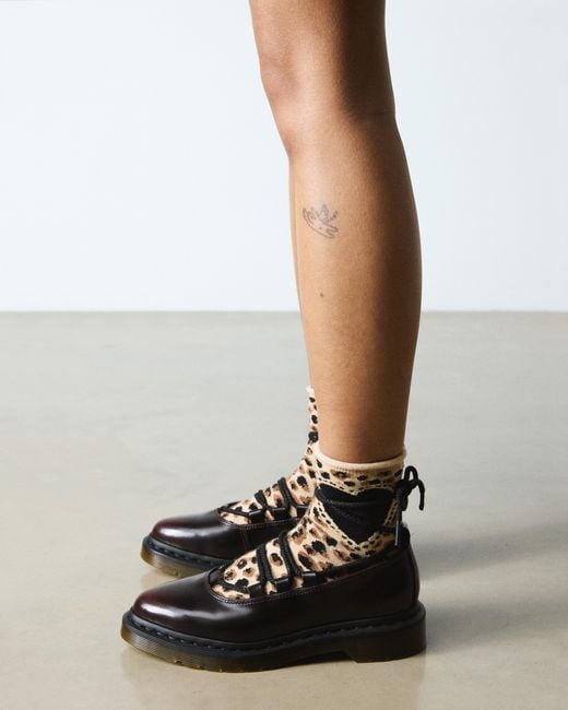★早期完売★Dr.Martens★ELPHIE II LACE UP BALLET FLATS Dr. Martens Women's Elphie II Leather Pointed Toe Ballet
