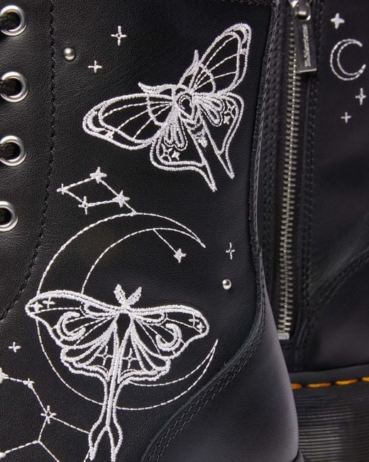 Cuero botas con plataforma jadon celestial moth bordadas zapatos Dr. Martens de color Black