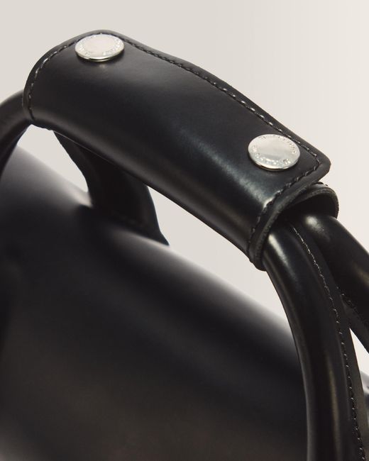Cuero Backpack Dr. Martens de color Black