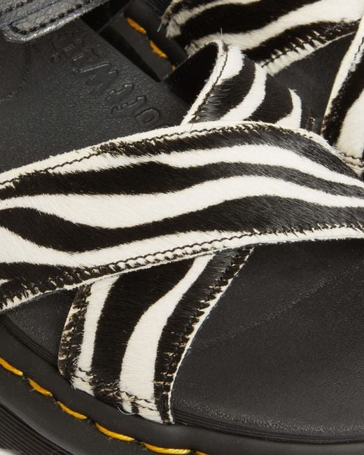 Pelle sandali con stampa zebrata voss ii hair-on di Dr. Martens in Black