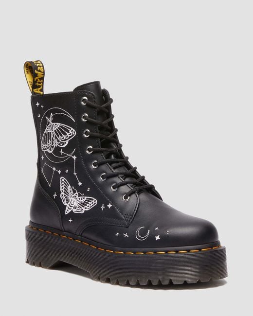 Cuero botas con plataforma jadon celestial moth bordadas zapatos Dr. Martens de color Black