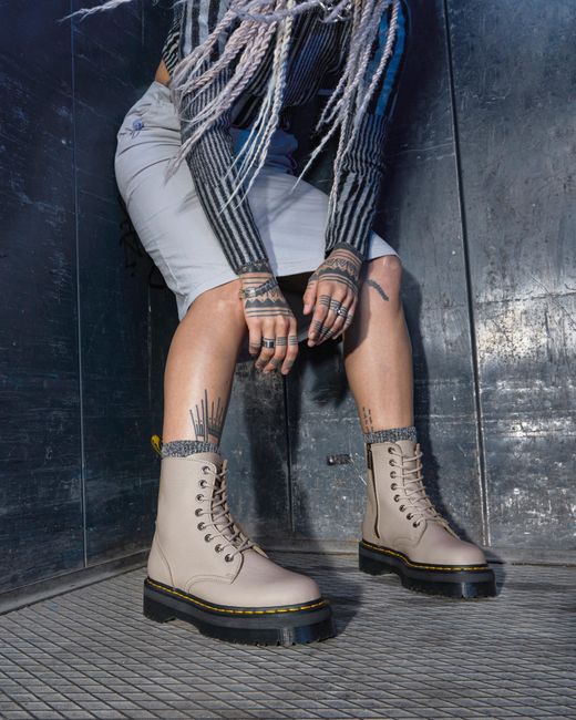Dr. Martens Jadon Iii Pisa Leather Platform Boots Taupe in White for Men |  Lyst UK