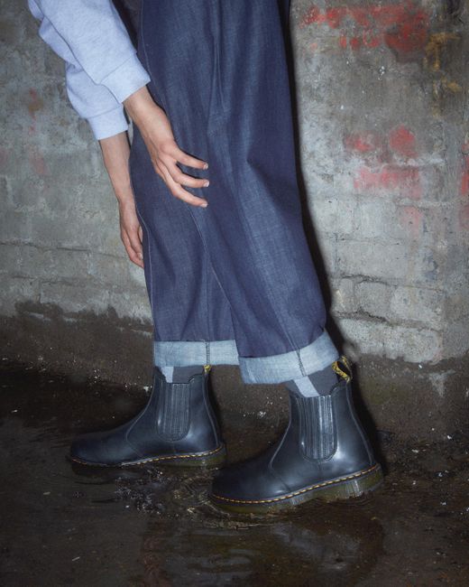 Dr. Martens 2976 Dm's Wintergrip Leather Chelsea Blizzard Waterproof  Chelsea Boots in Black for Men | Lyst UK