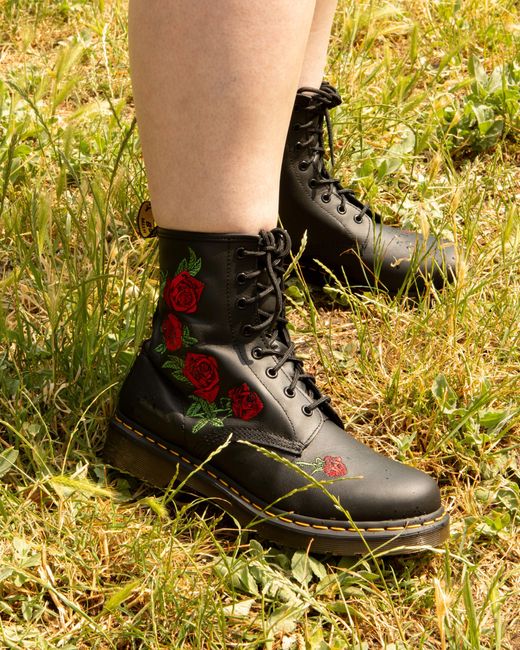 Dr. Martens 1460 Vonda Floral Leather Lace Up Boots in Black | Lyst UK