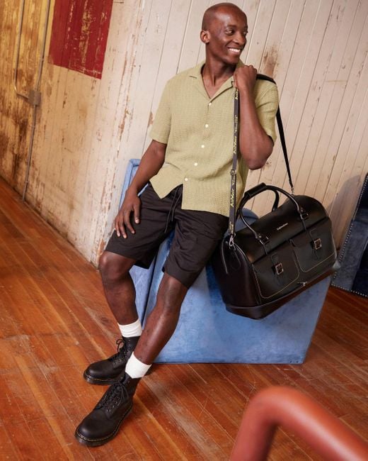 Dr. Martens Smooth Leather Weekender Bag in Black | Lyst