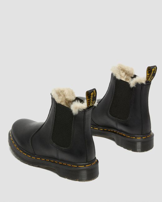 Stivaletti chelsea di pelle con rivestimento di Dr. Martens in Black