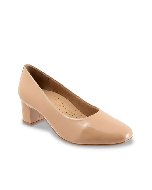 Trotters Black Daria Pump