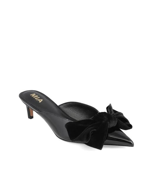 MIA Black Chantelle Pump