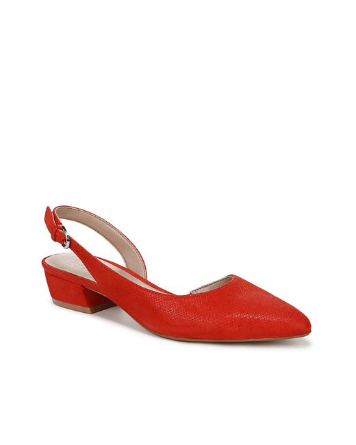 Naturalizer Banks Pump in Red Lyst