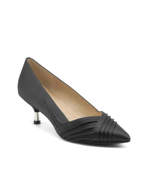 Adrienne Vittadini Black Sapient Pump