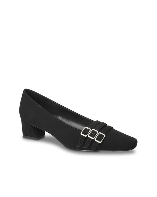 Easy Street Black Enya Pump