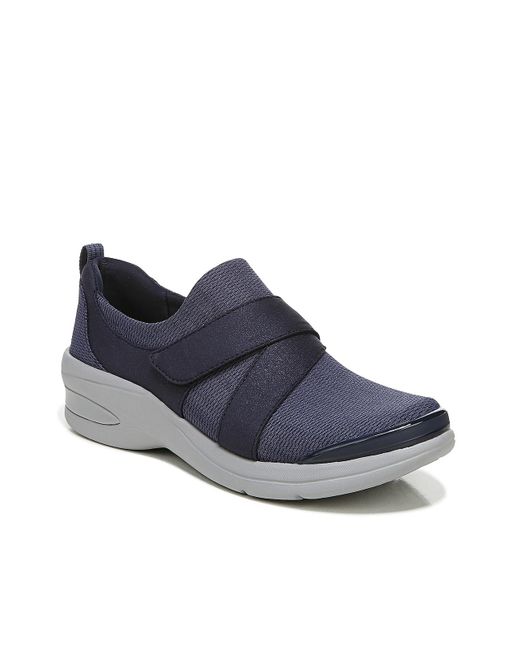 bzees refresh sneaker