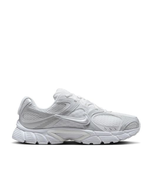 Nike White V5 Rnr Sneaker