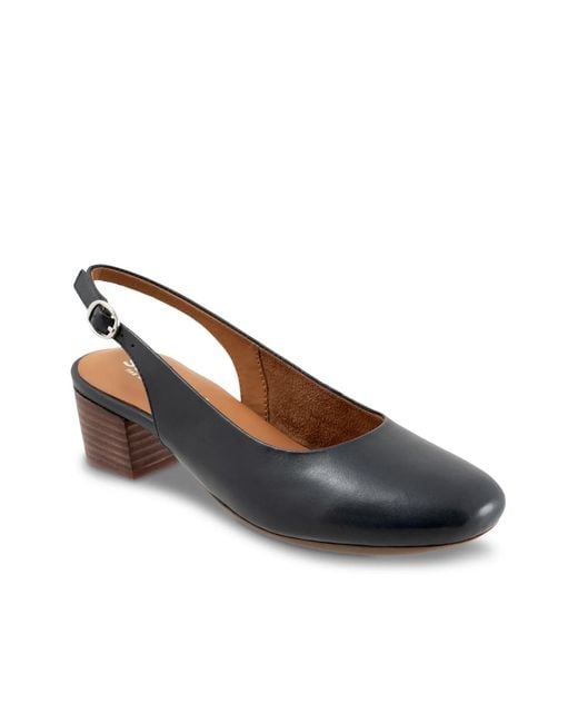 Softwalk® Blue Largo Pump