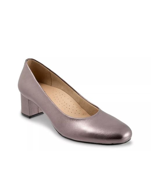 Trotters Metallic Daria Pump