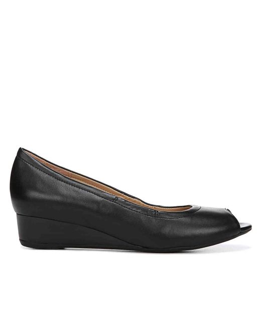 naturalizer contrast wedge pump