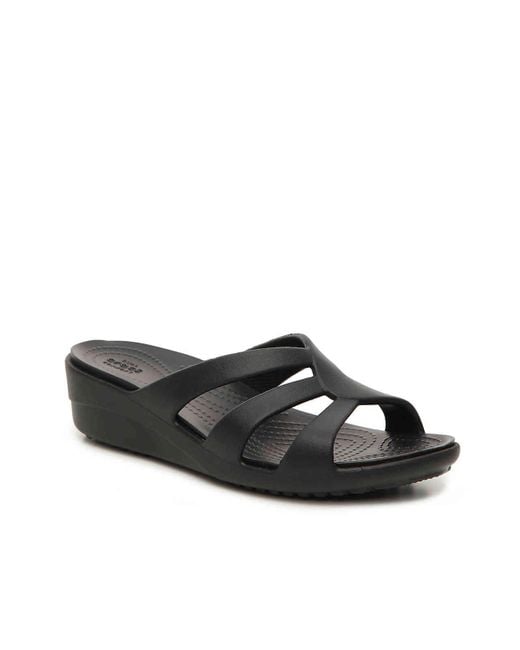 Crocs™ Sanrah Strappy Wedge Sandal in Black | Lyst